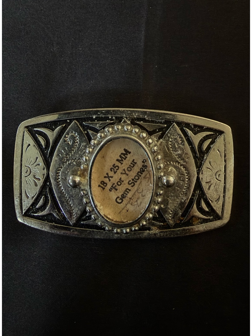 Ornate Silver-Tone Belt Buckle with Oval Center for Stone